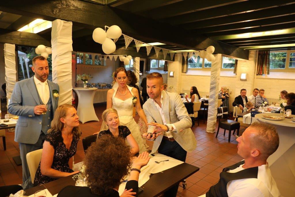 Rondlopende goochelaar inhuren Rondlopende goochelaar inhuren